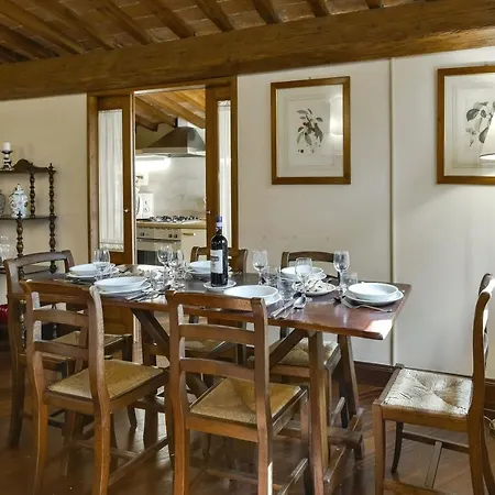 Buonarroti Big With Terrace In Oltrarno * Florence