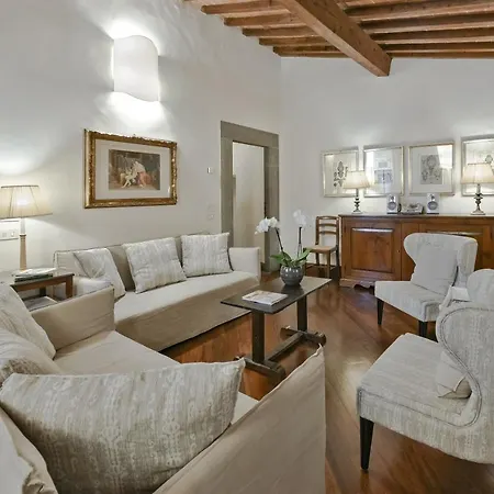 Buonarroti Big With Terrace In Oltrarno