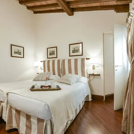 Buonarroti Big With Terrace In Oltrarno * Florence