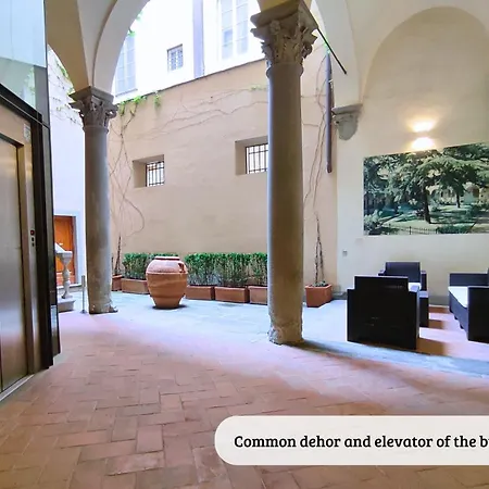 Buonarroti Big With Terrace In Oltrarno Apartment